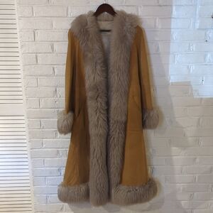 Chic Tan Teddy Jacket with Faux Fur Trim